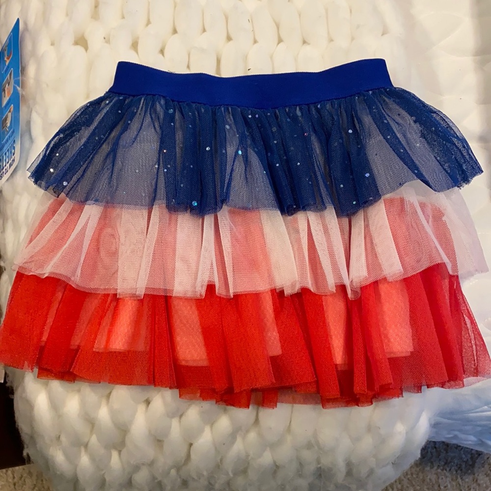 Adorable red white blue skirt size 5